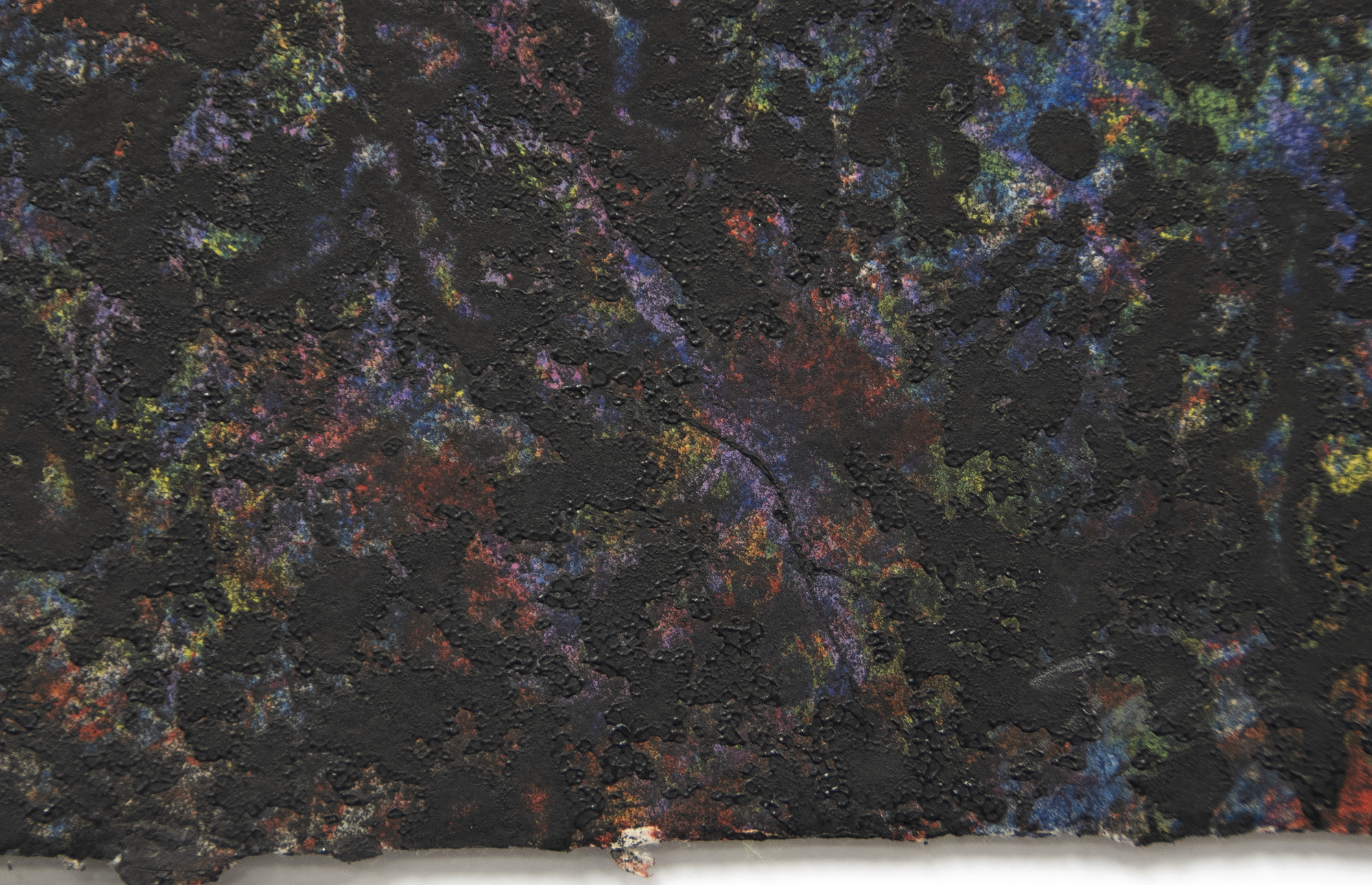 SAM GILLIAM - Coffee Thyme (Black) SAM GILLIAM - קפה טימין (שחור) - ליטוגרפיה צבעונית, חותמת גומי והבלטה על נייר HMP מיוחד של ג'ון קולר - 31 3/4 x 44 אינץ'.