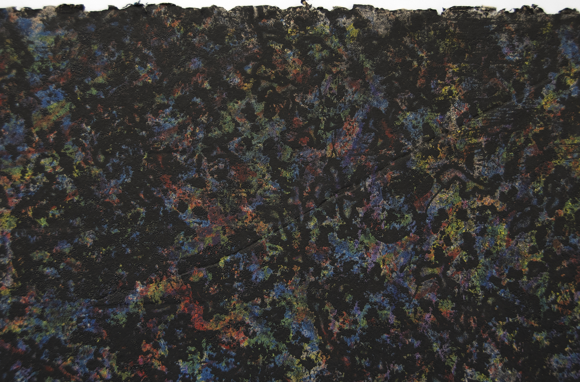 SAM GILLIAM - Coffee Thyme (Black) - カラーリトグラフ、ゴム印、ジョン・コラー社製HMP紙にエンボス加工 - 31 3/4 x 44 in.