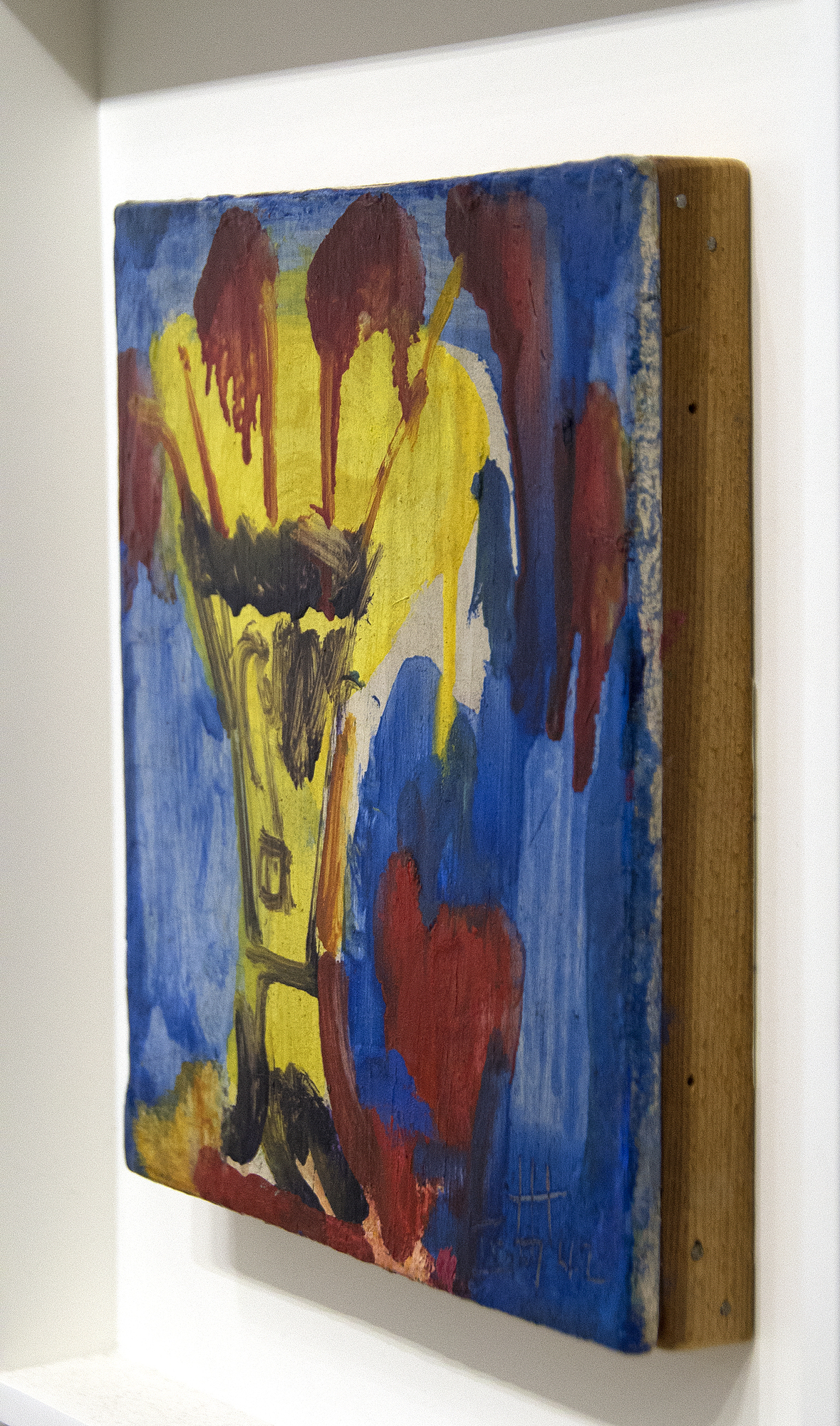 HANS HOFMANN - Yellow Vase Hofmann painted "Yellow Vase" just two years before his first solo exhibition at Art of This Century gallery in New York in 1944. This vibrant work is an impromptu study that examines the breakdown of form, which in 1942 was an evolving principle of Abstract Expressionism. Hofmann was a prominent teacher at this time, and his students included Helen Frankenthaler, Allan Kaprow, Michael Goldberg, and dozens of others.
<br>
<br>"Yellow Vase" captures the dynamism of Hofmann's unique approach to representation and abstraction. His works' energy and movement would prove to be among his most significant contributions to 20th Century American Art.