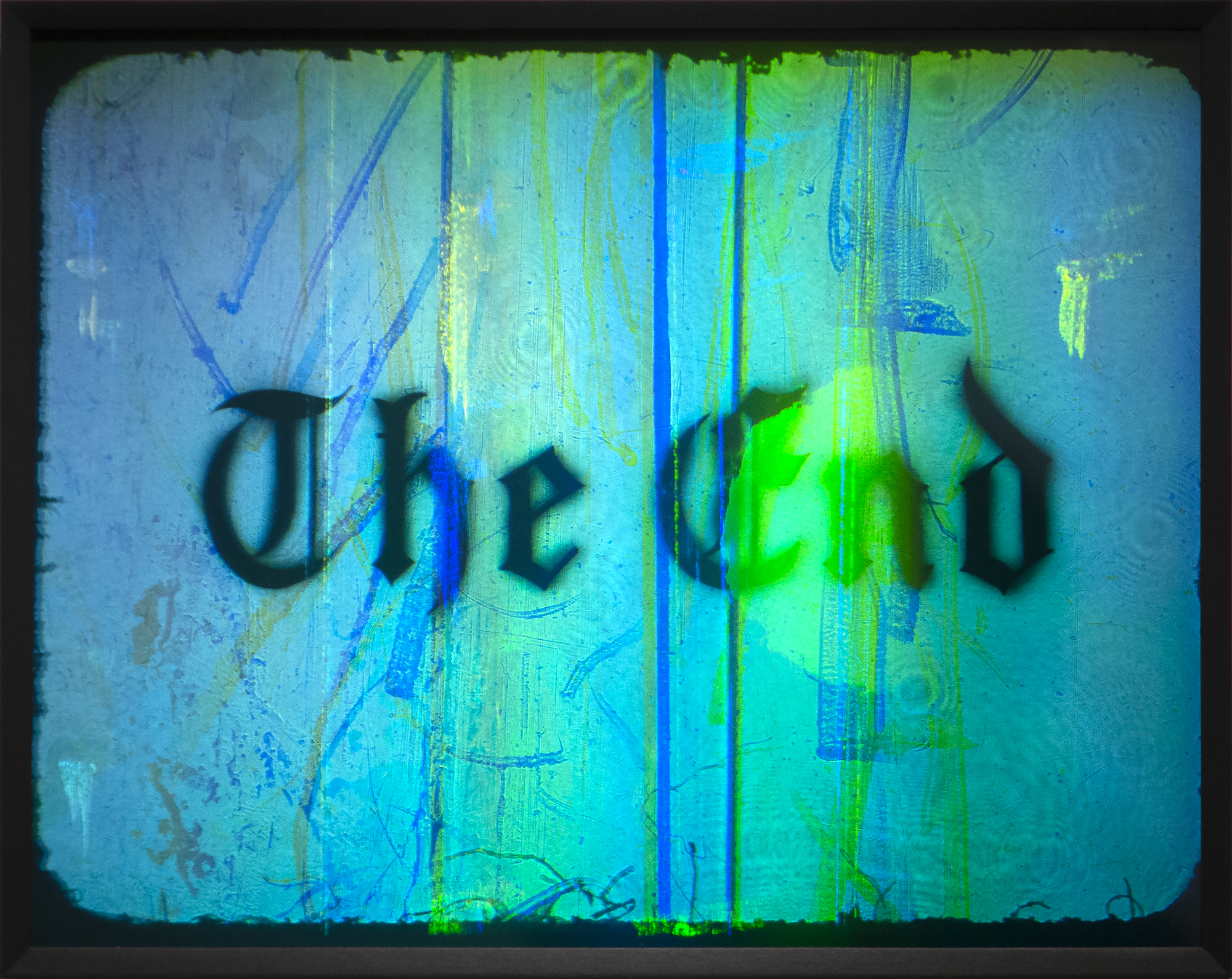 埃德·鲁沙是美国最杰出的艺术家之一，部分归功于他对美国符号以及语言与艺术之间关系的探索。《末日》是艺术家在20世纪90年代和2000年代使用的电影主题，出现在绘画、版画和绘画中，尤其是1991年现代艺术博物馆的大型绘画。在谈到时间的流逝和过时时，Ruscha 使用了过时的字体和在电影中使用文本的古老电影传统。短暂的概念被词本身、结束和媒介本身的本质所增强;在20世纪60年代开发时，全息图的激光技术被认为是未来派，随着图像的变化，图像也会产生一种无常的感觉。虽然变化中的文字和图像有先天运动，但这些全息图也代表一个句号——一个在时间上冻结的短暂时刻。