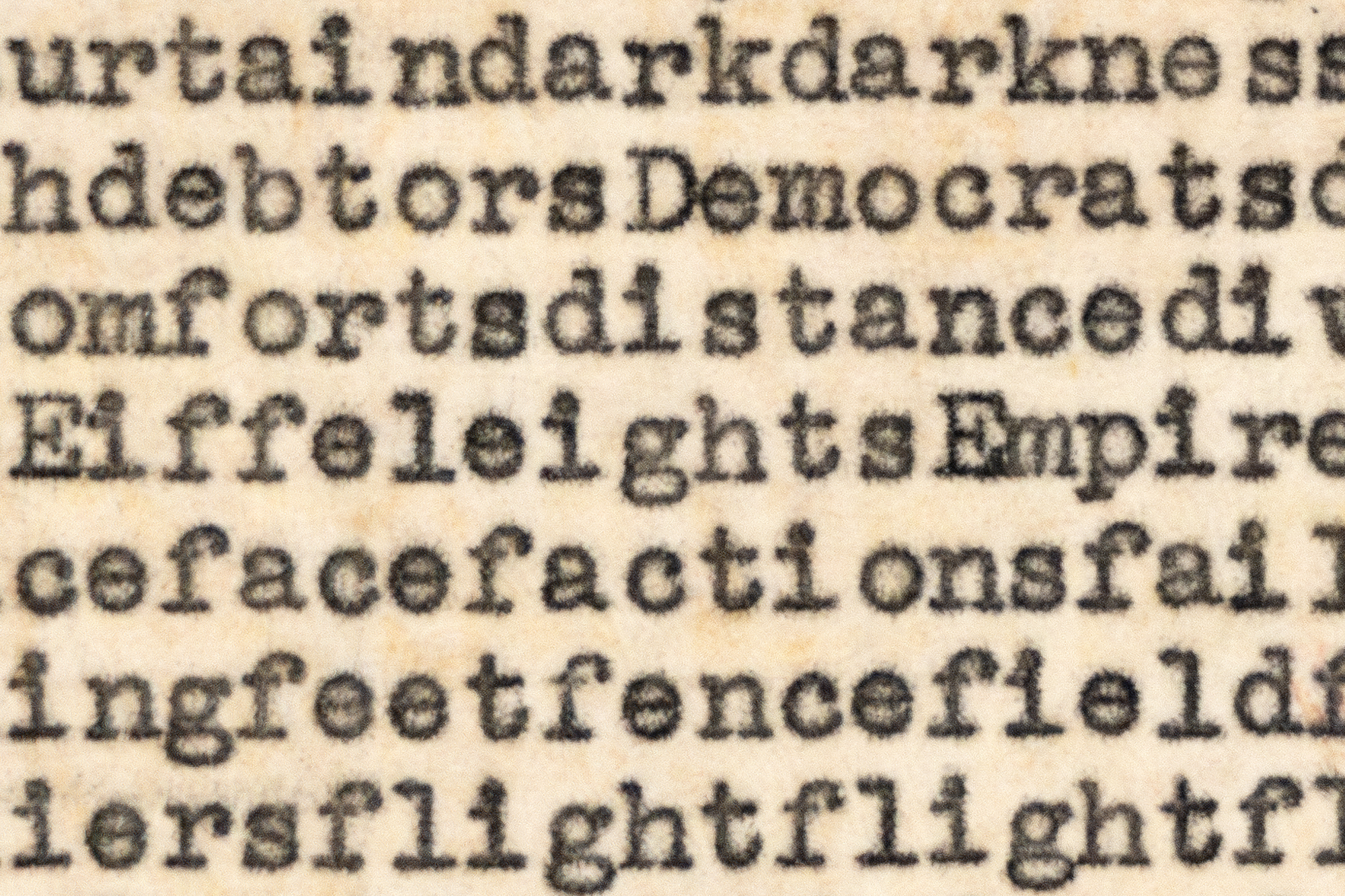 Carl Andre est un artiste américain qui a aidé à la sculpture minimaliste pionnière et a été l'époux de la célèbre et célèbre artiste Ana Mendieta. Il s'agit d'un texte classique du début des années 1960, typique de ses poèmes qui sont composés en sélectionnant des mots individuels à partir de textes sources, puis en les classant sur la page selon des critères simples et évidents, qui, dans ce cas, est par ordre alphabétique. L'aviateur Charles Lindbergh a profondément fasciné Carl André qu'il a retrouvé comme source pour sa poésie. Cette œuvre avec sa répétition structurée comme ses célèbres sculptures reflètent le minimalisme et le post-minimalisme qui ont émergé dans les années 1960 et 1970 avec Christopher Knowles, poète du béton.