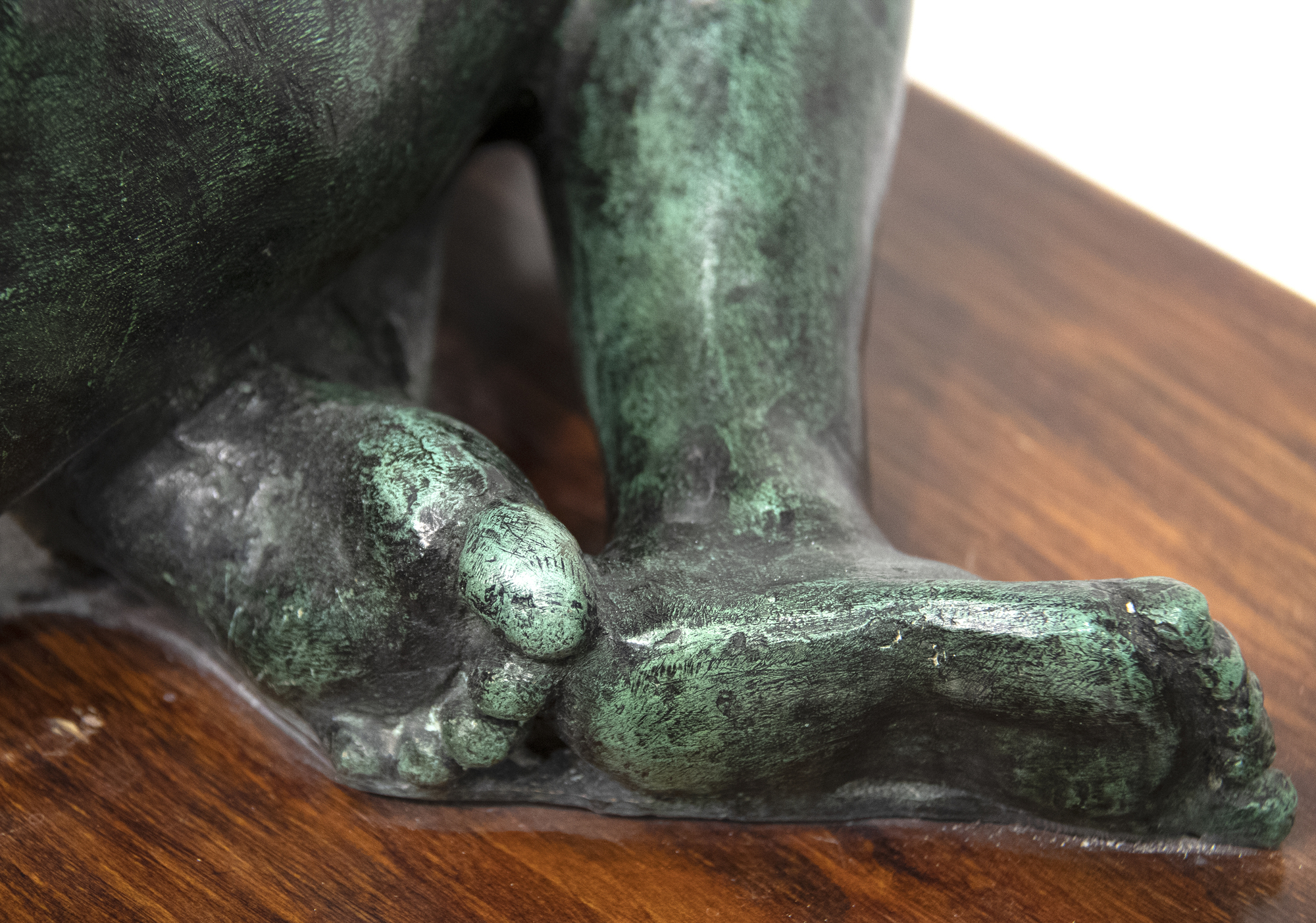 FELIPE CASTANEDA - Mujer Peinandose FELIPE CASTANEDA - Mujer Peinandose - bronze - 16 1/4 x 11 3/4 x 11 in.