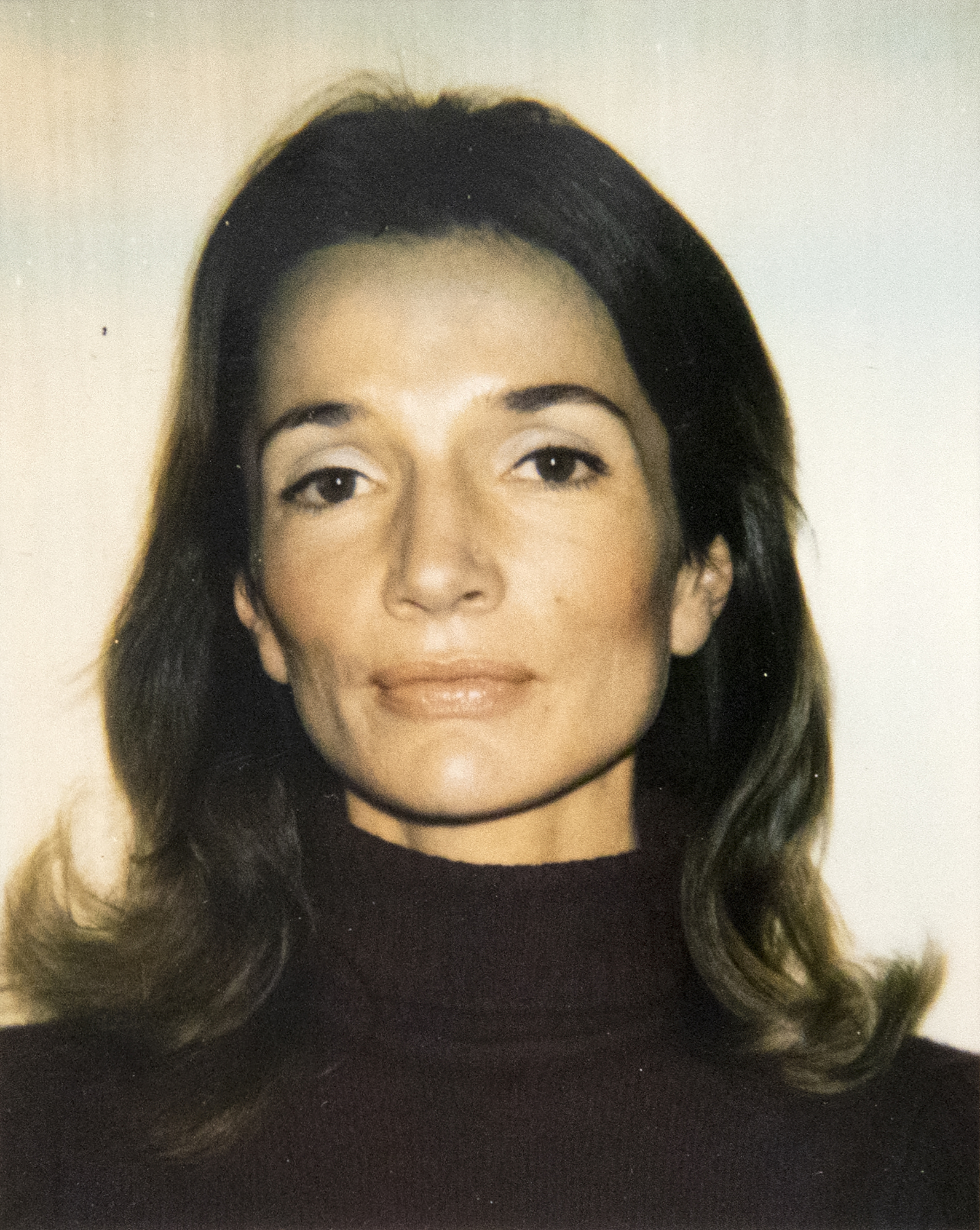 ANDY WARHOL - Lee Radziwill أندري وارهول - لي رادزيويل - بولارويد، بولاكولور - 4 1/4 × 3 3/8 في.