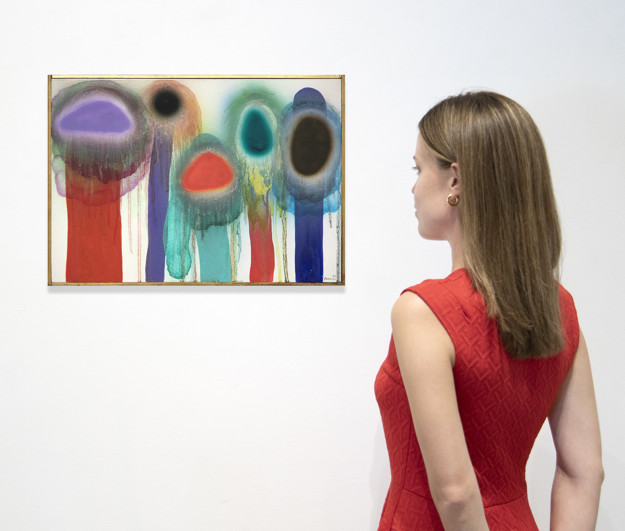 As a member of the legendary Gutai Art Association that flourished between 1954 and 1972, Sadamasa Motonaga emerged when post-atomic surrealist existentialism was at the forefront of artistic development in Japan. Yet he chose a different path. He turned his back on the destruction wrought by the war and created work that was fresh, jubilant, and playful. “Untitled” from 1969 is in his classic style, which developed concurrently with Morris Louis’ so-called ‘Veil’ paintings. It is a brilliantly successful display of Motonaga’s avant-garde take on traditional Japanese Tarashikomi — the technique that involves tilting the canvas at different angles to allow mixtures of resin and enamel to flow upon one another before the paint is fully dry.