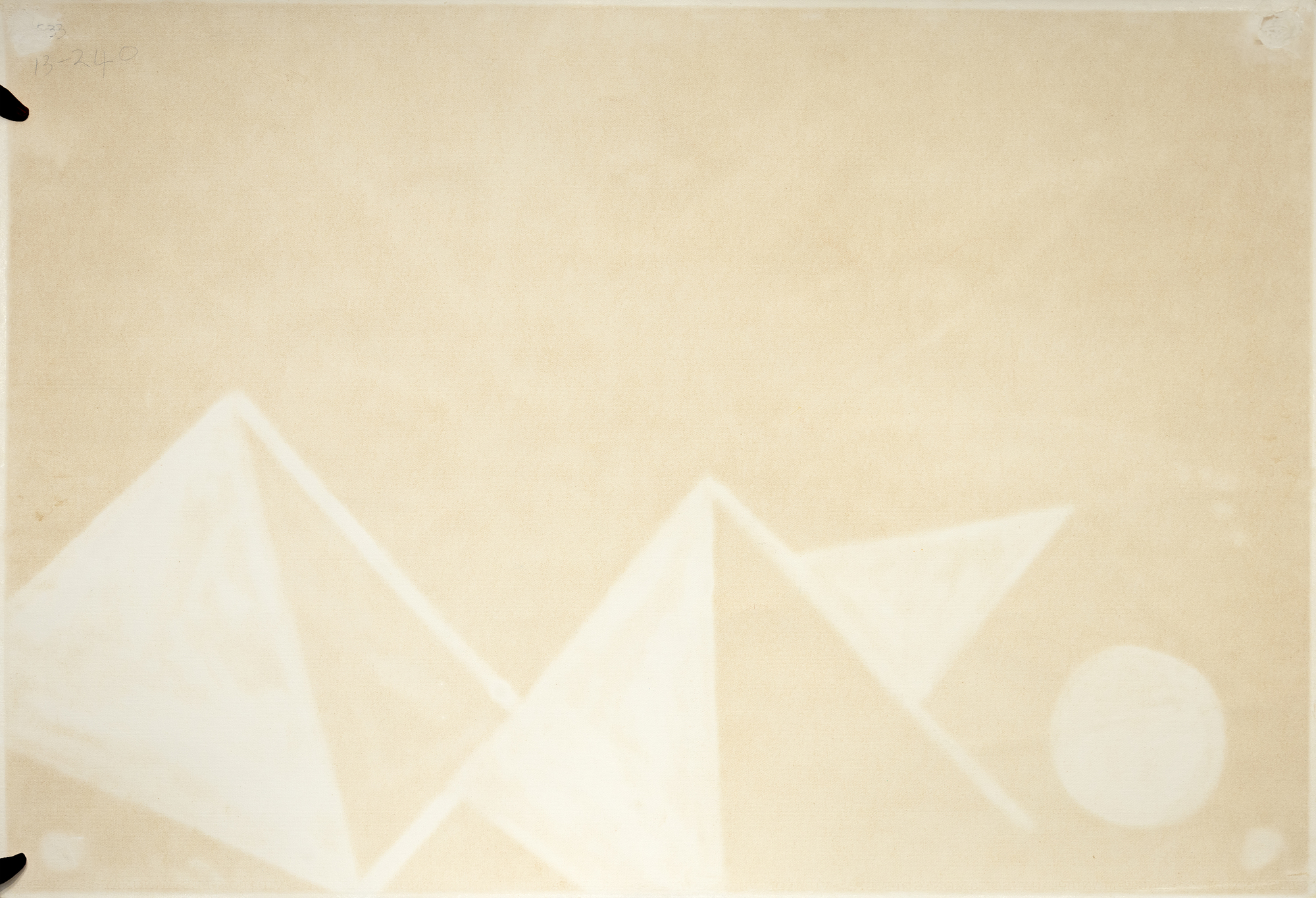ALEXANDER CALDER - Three Pyramids + Blue Ball © 2023 Calder Foundation, Nueva York / Artists Rights Society (ARS), Nueva York