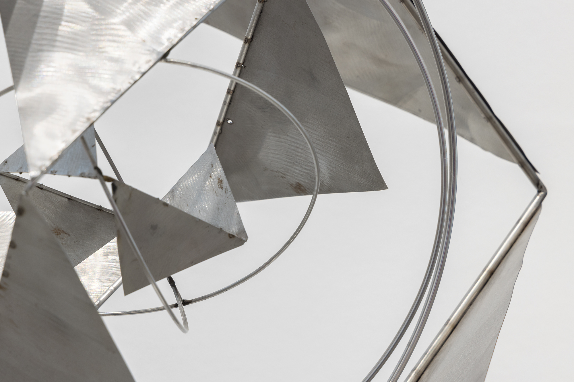 GEORGE RICKEY - Space Churn with Squares GEORGE RICKEY - Space Churn with Squares - kinetic sculpture in stainless steel - 35 1/2 x 20 x 13 in.
