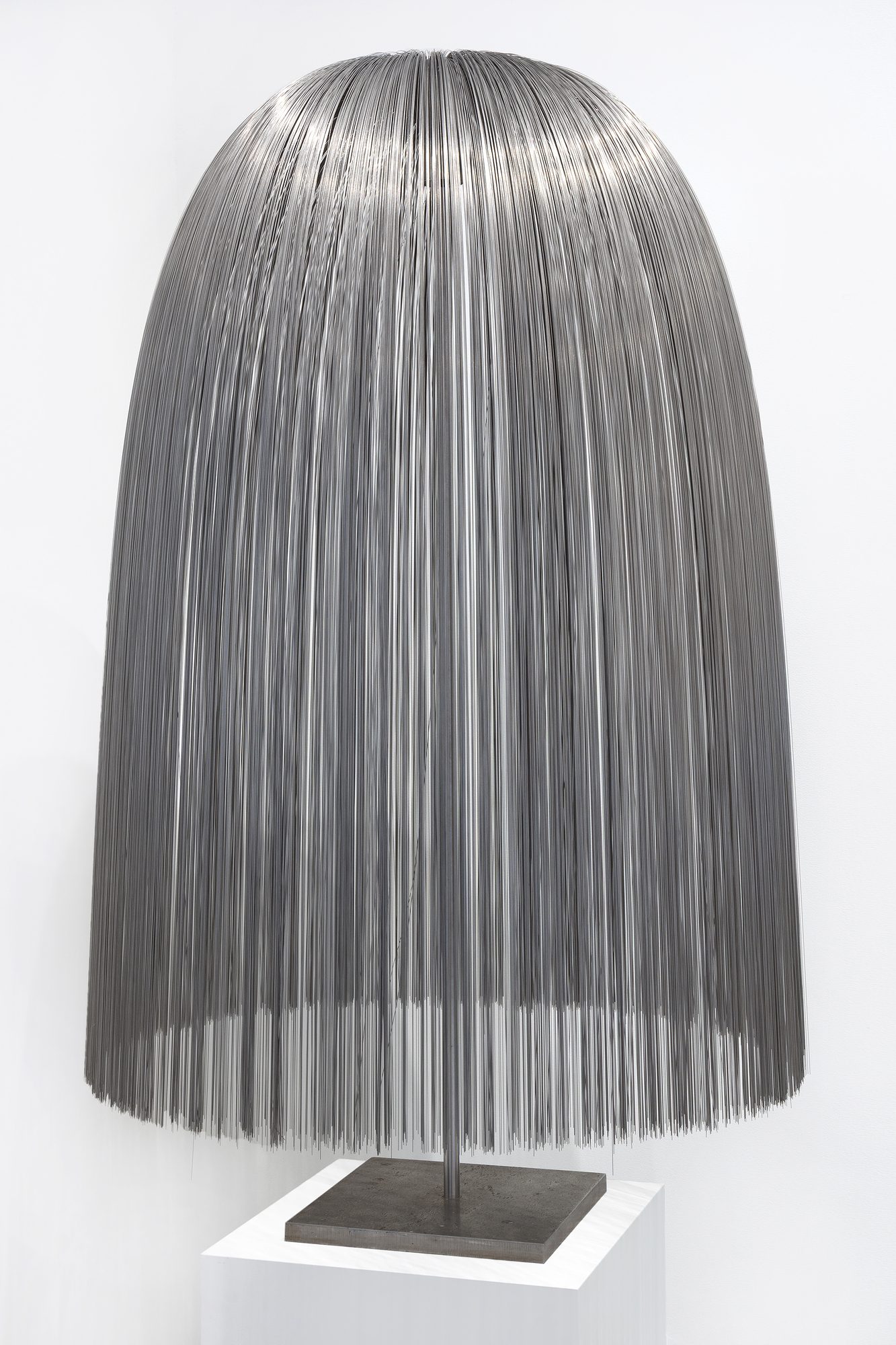 HARRY BERTOIA - Willow Sculpture HARRY BERTOIA - Willow Sculpture - stainless steel - 61 1/2 x 39 x 39 in.