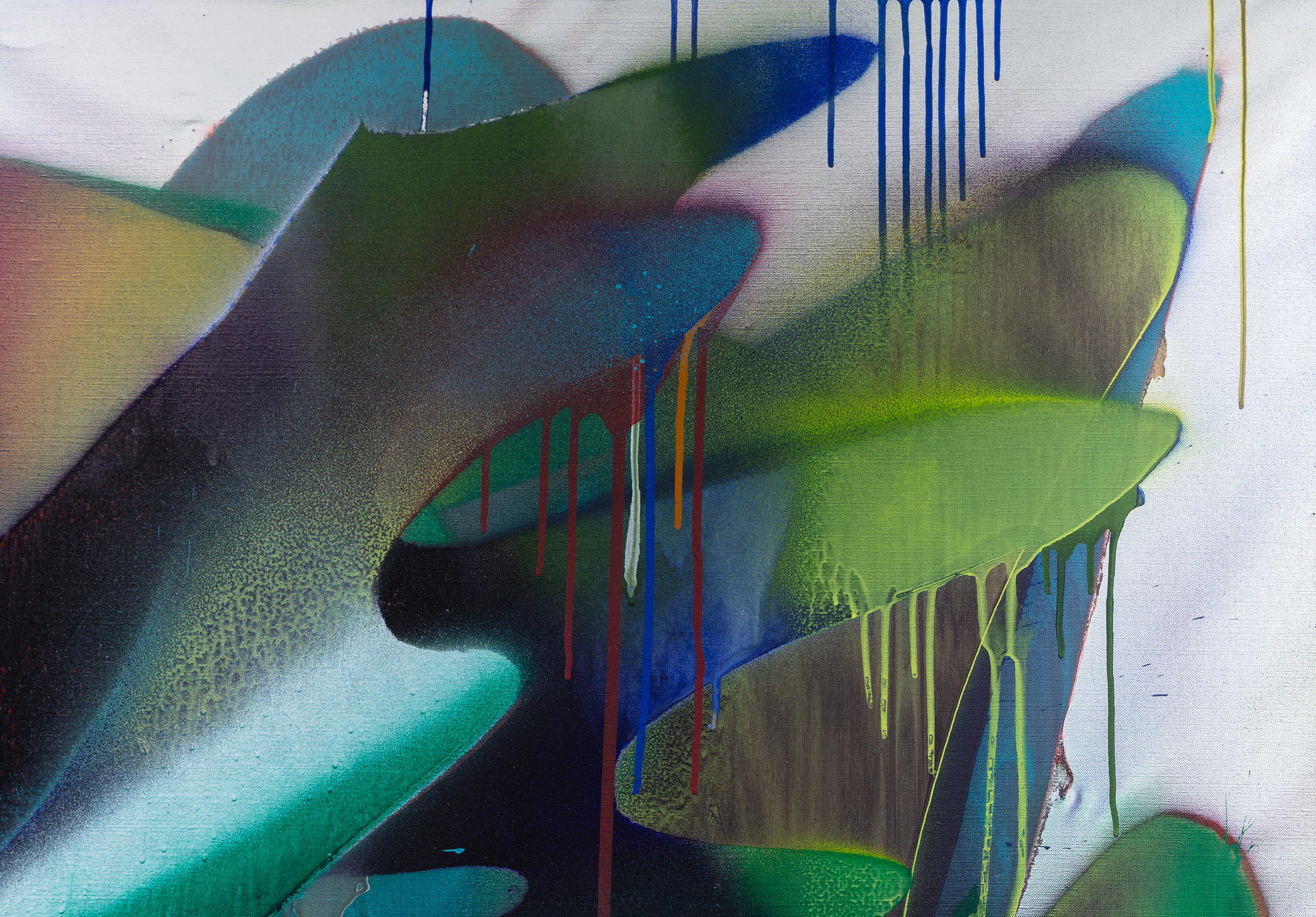 凯瑟琳-格罗斯（Katharine Grosse）2016 年的《无题》将我们对这位艺术家的欣赏延伸到了画布颜料这一传统媒介上，她将在其不朽建筑装置作品中看到的活力、大胆和对传统的漠视带到了画布上。色彩从复杂而层次丰富的表面中迸发出来，这些表面由流淌、滴落或飞溅的颜料浇筑而成，还有光芒四射的透明面纱，以及雾状的重叠色带，形成柔和的渐变过渡。作品给人以空间深度和立体感的迷人印象。同时，这也是格罗斯将混乱与控制、自发性与意向性完美融合的杰作。她的一系列技法在偶然与刻意之间创造了引人入胜的对话，这是她独特风格的标志。
