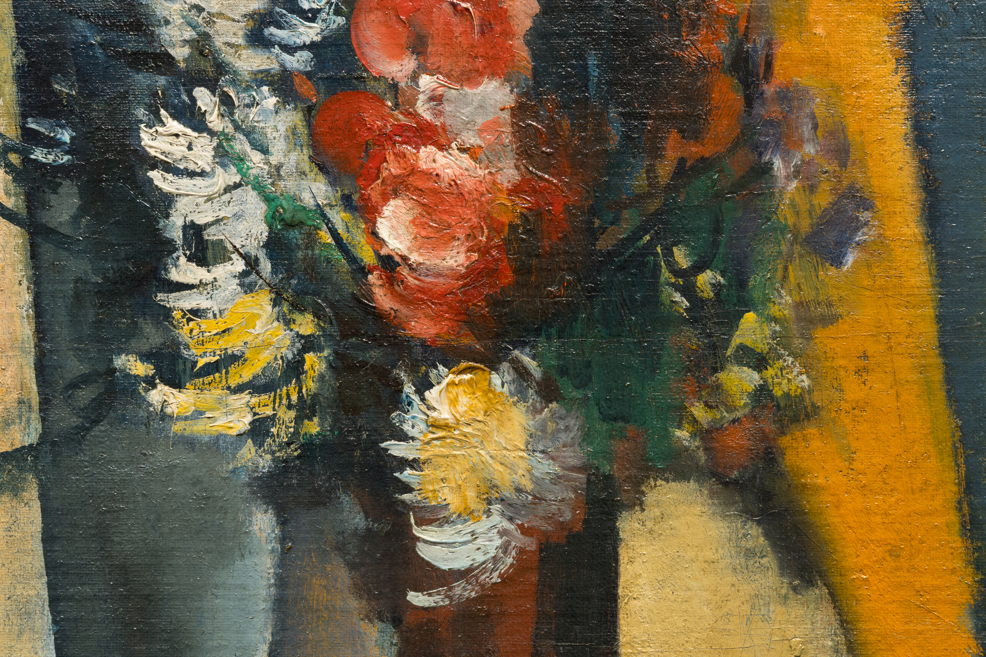 MAURICE DE VLAMINCK - Fleurs dans un vase - oil on canvas - 21 1/4 x 15 in.