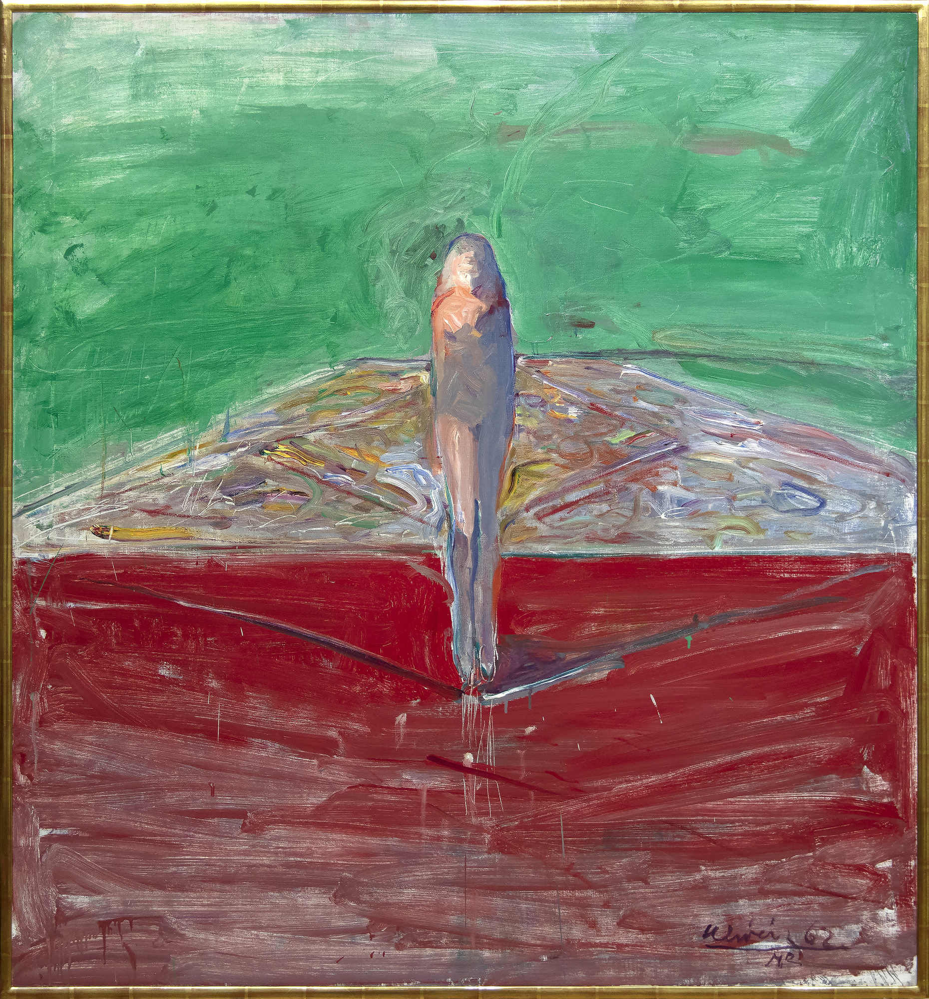 内森-奥利维拉经常与加利福尼亚湾区的具象画家联系在一起，但实际上，他的作品透露出他对威廉-德库宁、阿尔贝托-贾科梅蒂和弗朗西斯-培根的兴趣。这些影响是《从地毯上走下来的裸体》的显著特点。这幅画是奥利维拉 30 岁出头时画的，正是这种画奠定了他早期的声誉，他以即兴的风格描绘了令人魂牵梦萦的孤立人物。奥利维拉晚期的作品反映了德库宁关于绘画视觉记忆的挑战和创造具有微弱存在感的人物形象的有影响力的评论，然而，强烈的地平线为这幅风景画奠定了基础，使人物形象比往常更有肉体存在感。