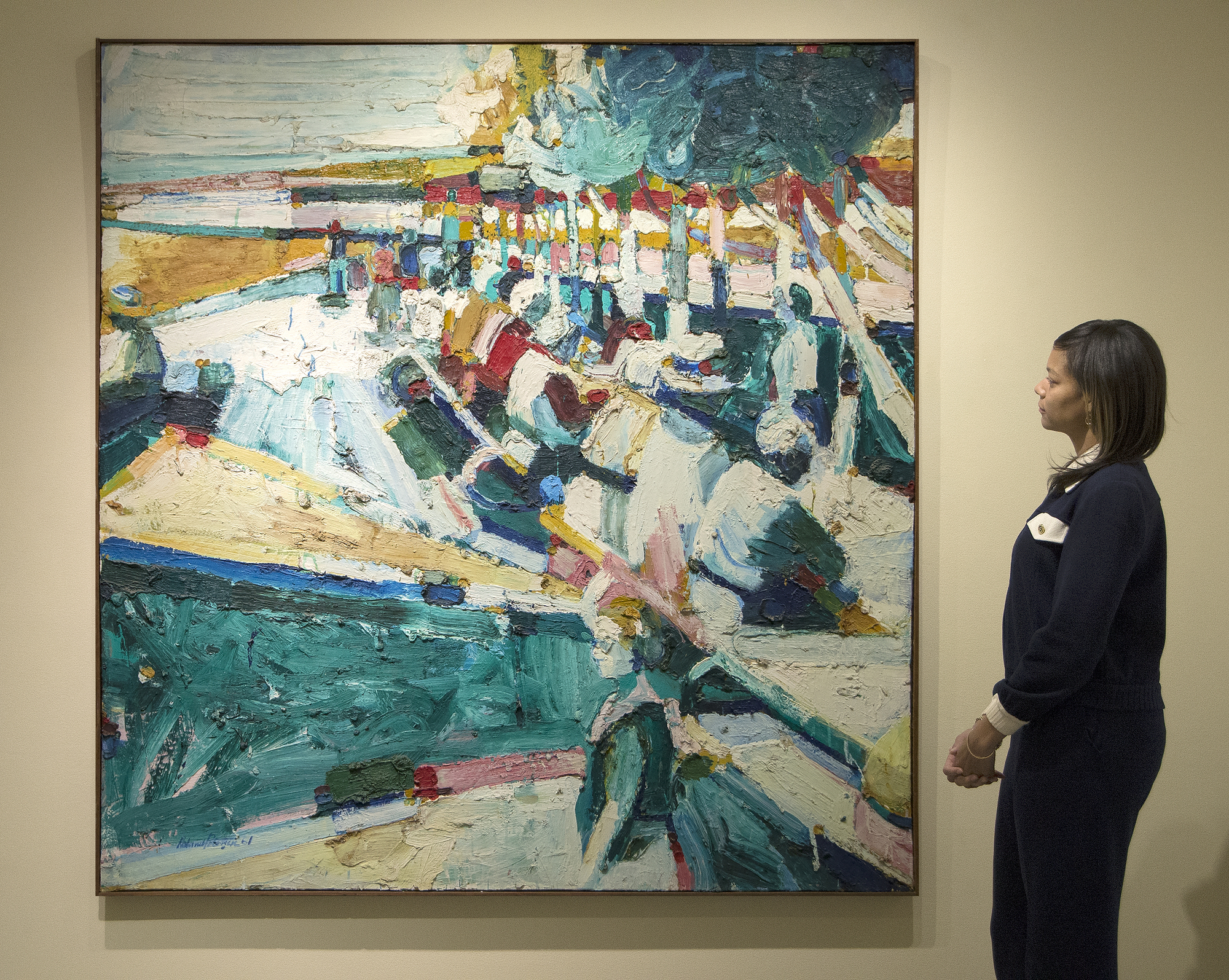 ベイエリアのアーティスト、ローランド・ピーターセンのランチョンは、1961年のキャンバスに油彩を描いた、彼の最も有名なピクニックシリーズの重要な年です。この時代からの彼の作品は、濃厚なインパストと豊かな色彩が特徴です。ハンス・ホフマンとの研究に深い影響を受け、ピーターセンは抽象化を試み、ここでは抽象的で比喩的なスタイルをブレンドしました。ピーターセンが35歳の時に描かれたランチョンは、1962年にニューヨークのシュペンプフリ・ギャラリーでの完売したワンマン・ショー、ロサンゼルスのエステル・ロブレスでの個展、グッゲンハイム・フェローシップなど、その時間内に位置しています。パリで勉強する