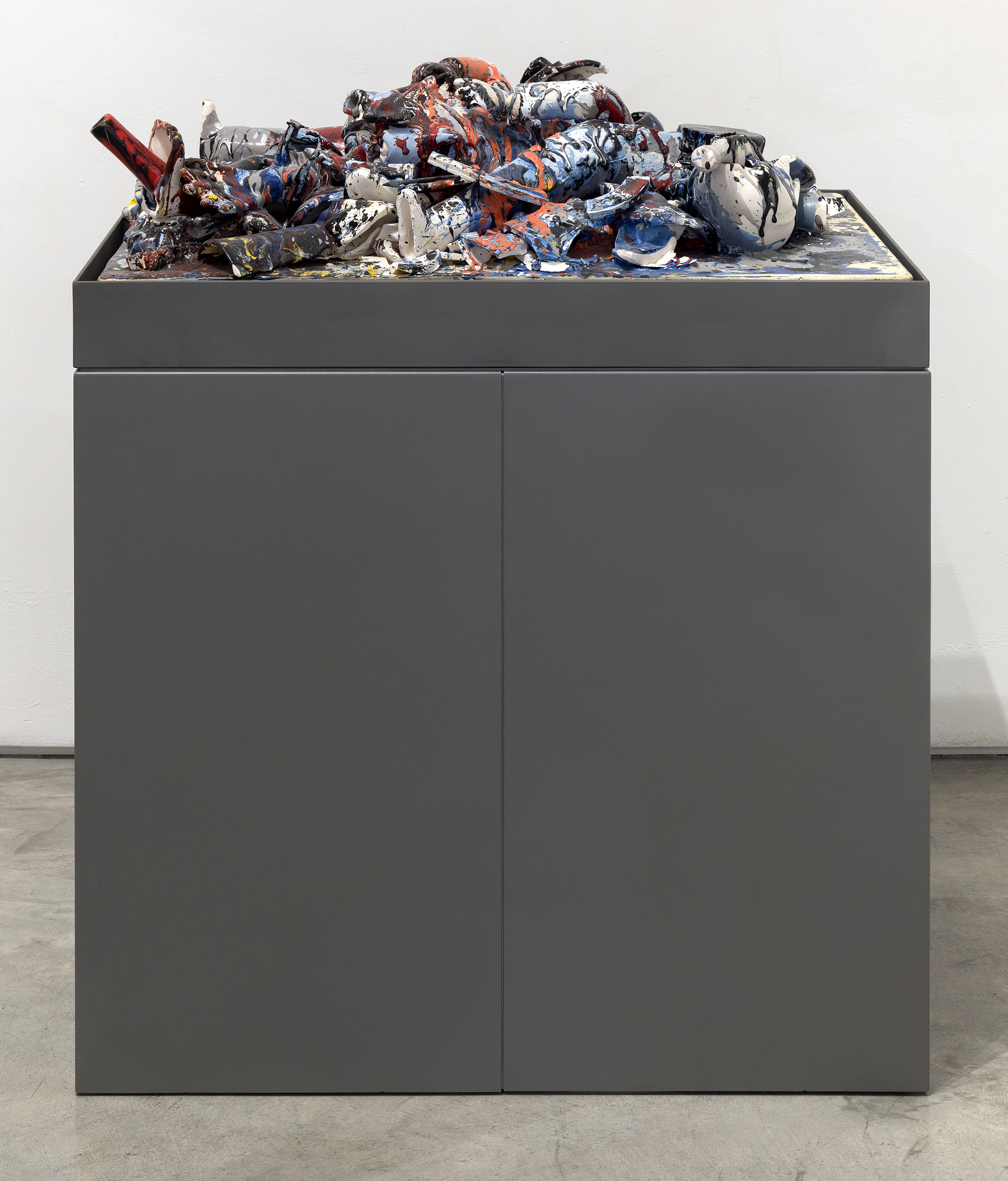 WALEAD BESHTY - Los Caballos en la Conquista WALEAD BESHTY - Los Caballos en la Conquista - Ceramica Suro slip cast remnants, glaze, and firing plate - 9 1/2 x 32 1/4 x 21 1/2 in.