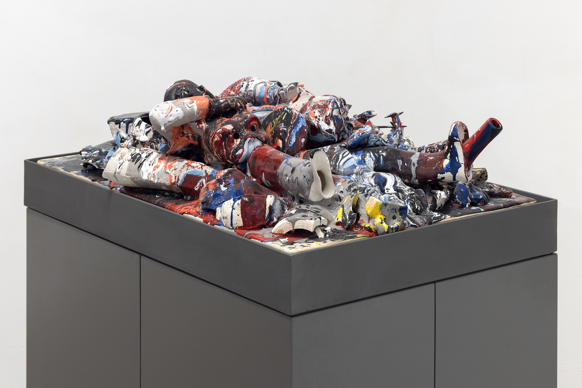WALEAD BESHTY - Los Caballos en la Conquista WALEAD BESHTY - Los Caballos en la Conquista - Ceramica Suro slip cast remnants, glaze, and firing plate - 9 1/2 x 32 1/4 x 21 1/2 in.