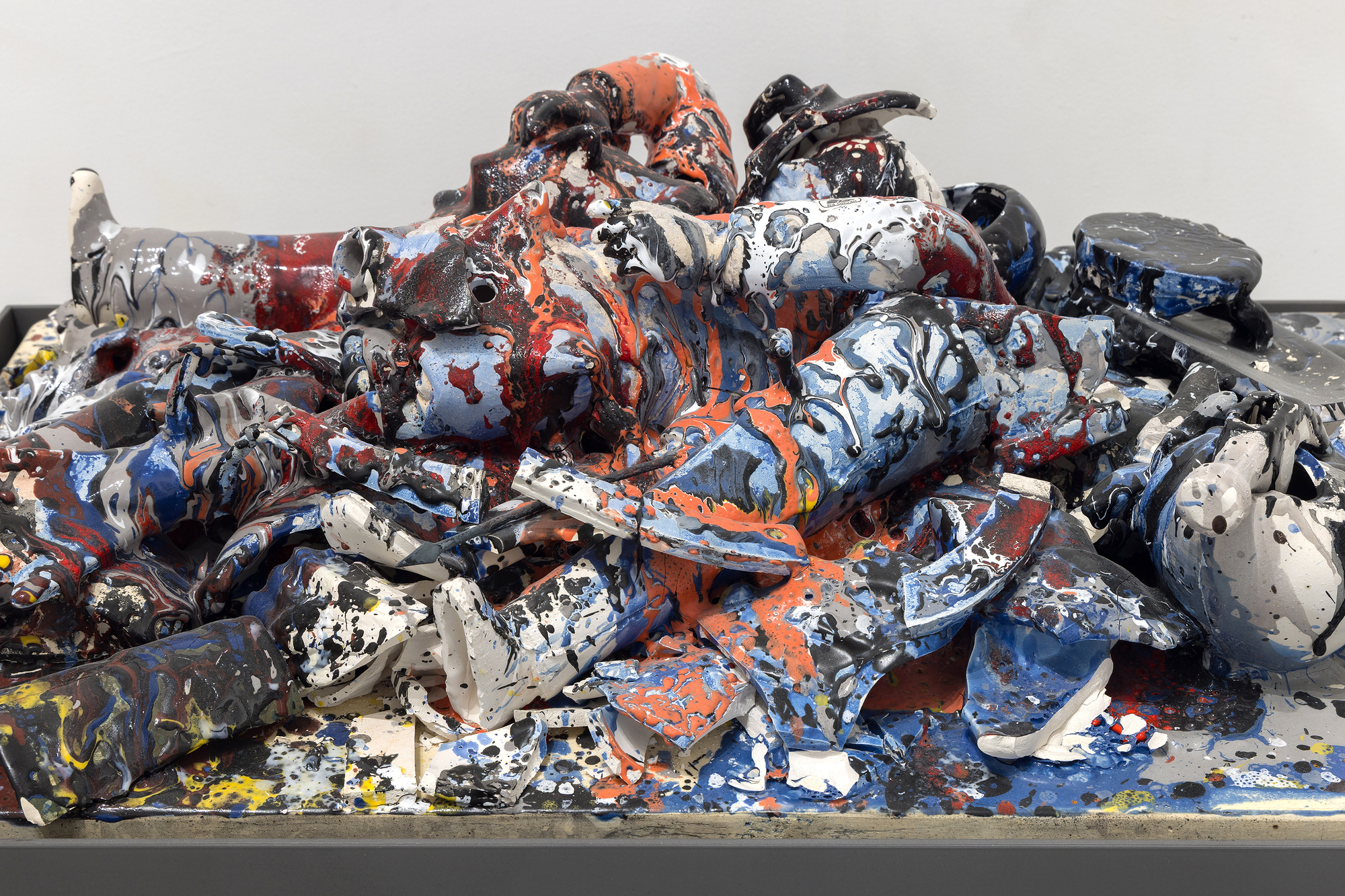 WALEAD BESHTY - Los Caballos en la Conquista WALEAD BESHTY - Los Caballos en la Conquista - Ceramica Suro slip cast remnants, glaze, and firing plate - 9 1/2 x 32 1/4 x 21 1/2 in.
