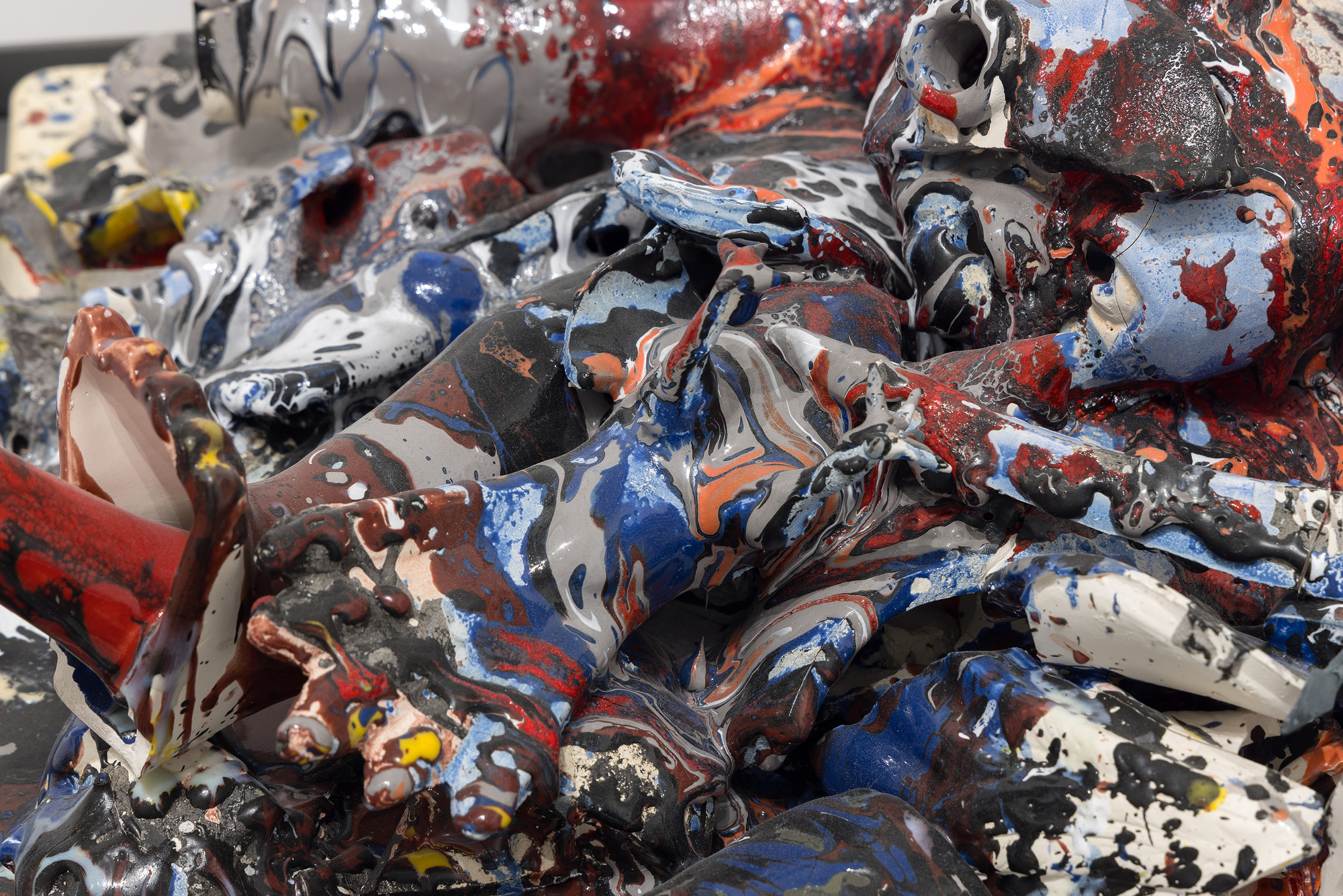 WALEAD BESHTY - Los Caballos en la Conquista WALEAD BESHTY - Los Caballos en la Conquista - Ceramica Suro slip cast remnants, glaze, and firing plate - 9 1/2 x 32 1/4 x 21 1/2 in.