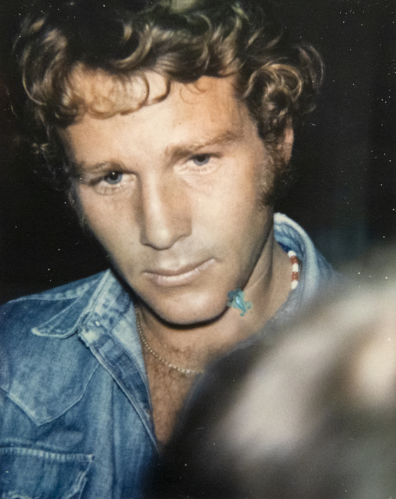 ANDY WARHOL - Ryan O'Neal ANDY WARHOL - Ryan O'Neal - Polaroid, Polacolor - 4 1/4 x 3 3/8 in. ea.