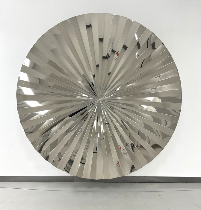 ANISH KAPOOR - Halo ANISH KAPOOR - Halo - stainless steel - 120 x 120 x 27 in.