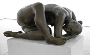 FRANCISCO ZUNIGA - Desnudo reclinado de Dolores - bronce con pátina verde - 21 x 43 1/4 x 21 1/2 in.