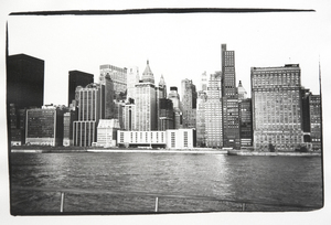 ANDY WARHOL - New York Skyline - impresión en gelatina de plata - 8 x 10 in.