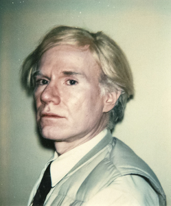 ANDY WARHOL - Cualquier autorretrato de Warhol - Polaroid, Polacolor - 4 1/4 x 3 3/8 in.