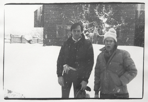 ANDY WARHOL - Jon Gould y Andy Warhol - impresión en gelatina de plata - 8 x 10 pulgadas.