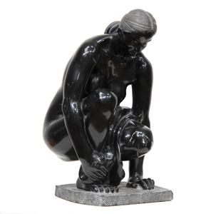 FELIPE CASTANEDA - Mujer Hincada - black onyx - 15 3/4 x 8 1/2 x 9 in