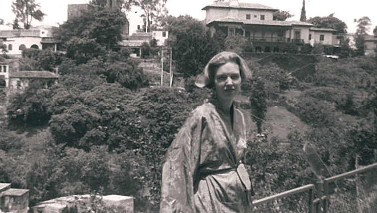 Dorothy Hood, photographed in Mexico in the forties. Courtesy of the Art Museum of South Texas